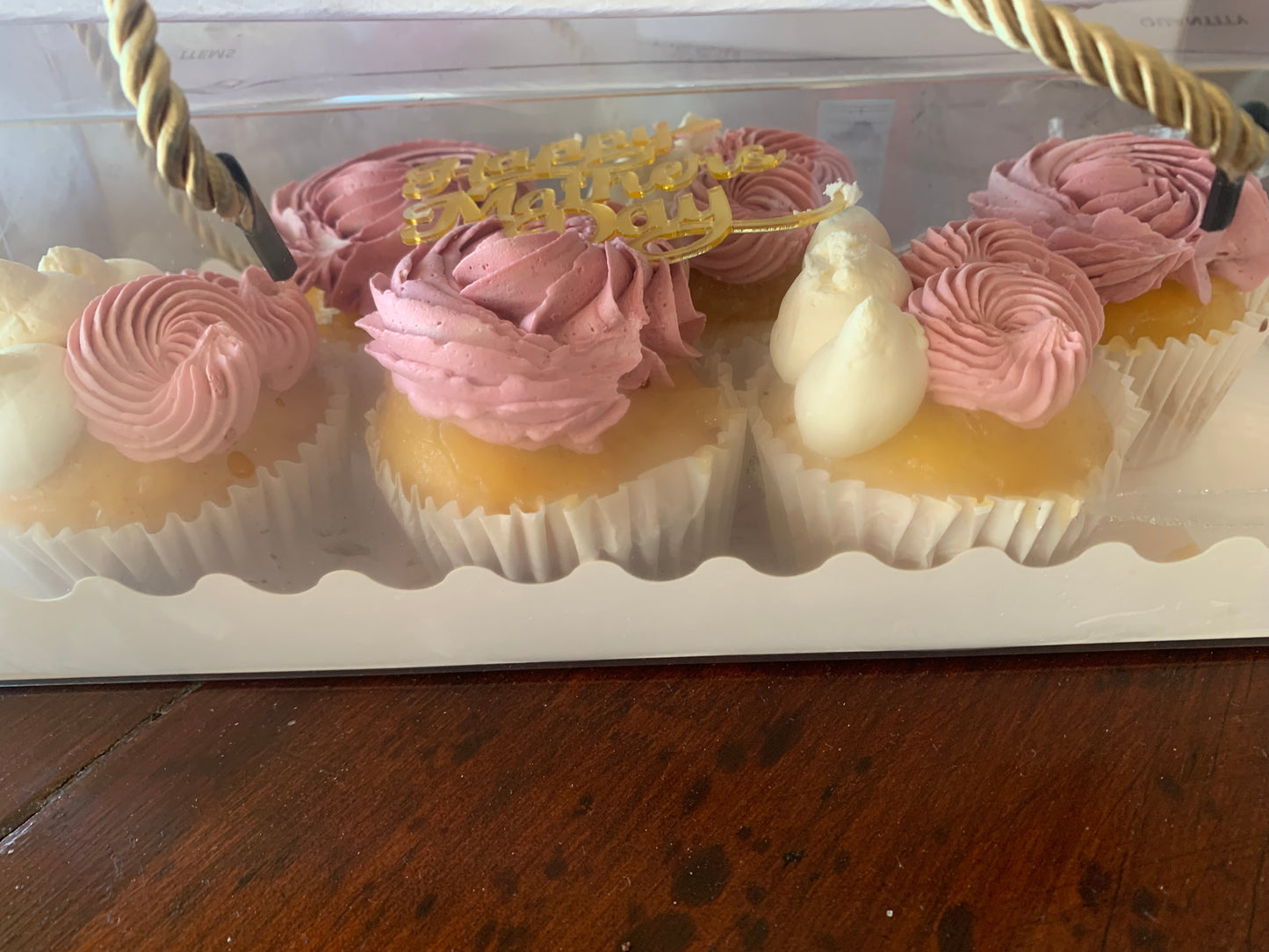 Mother’s Day cupcakes