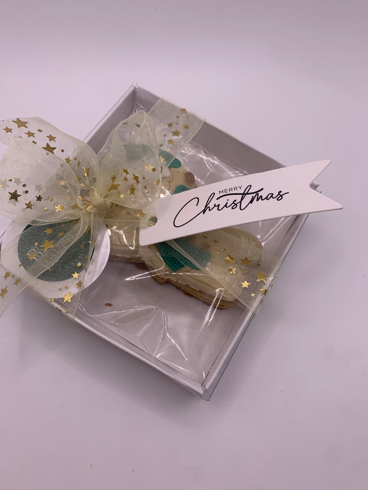 Gingerbread man, present & Christmas plaque