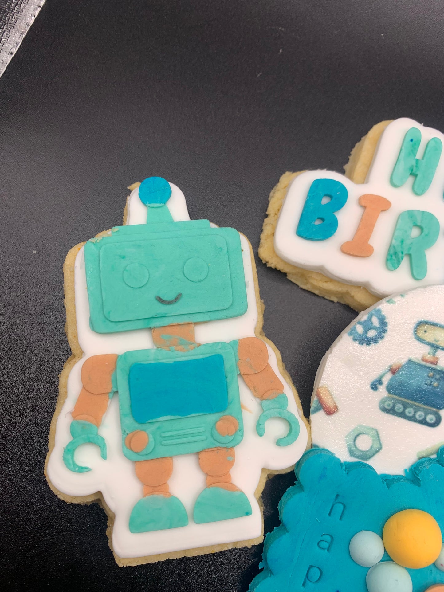 Robot themed cookie set