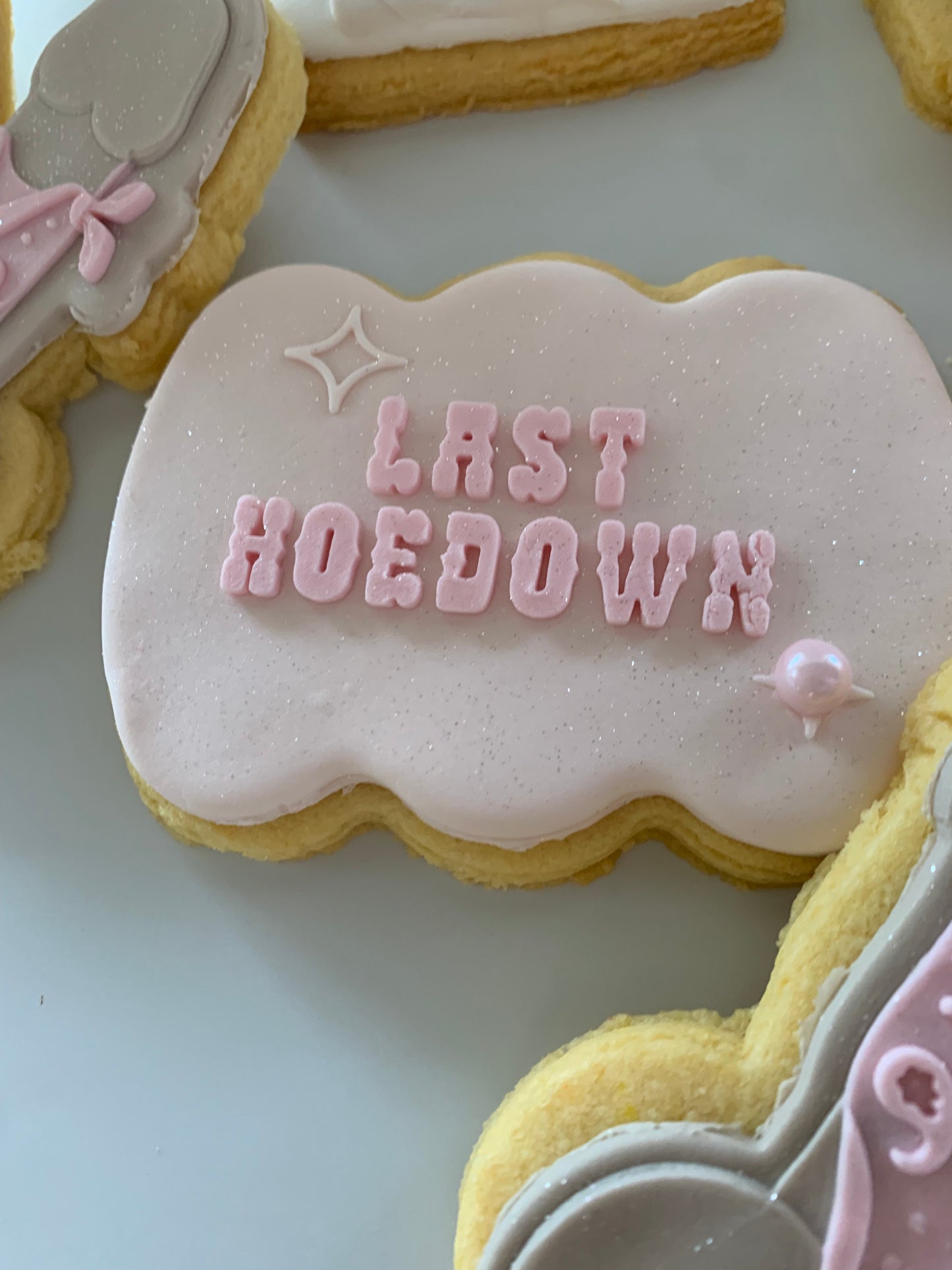 Last hoedown bachelorette 7 piece cookie set
