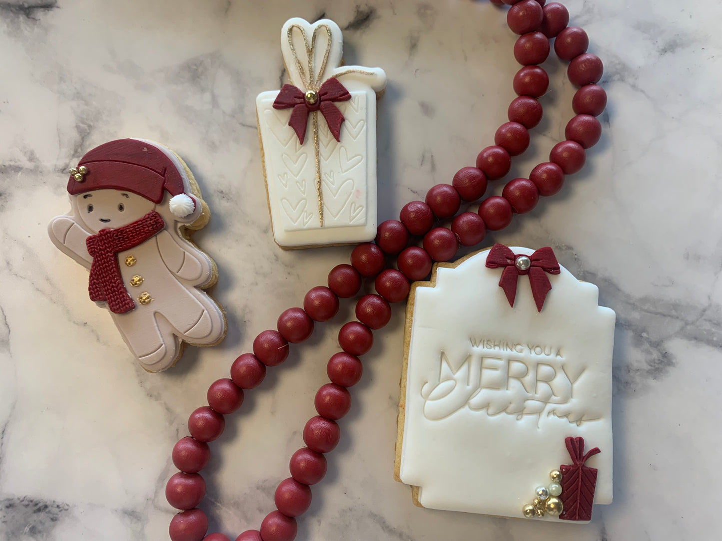 Gingerbread man, present & Christmas plaque